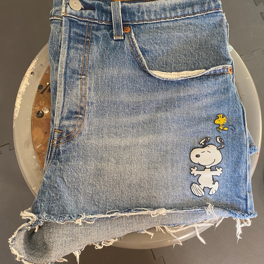 Levi’s 501 Peanuts™️ shorts